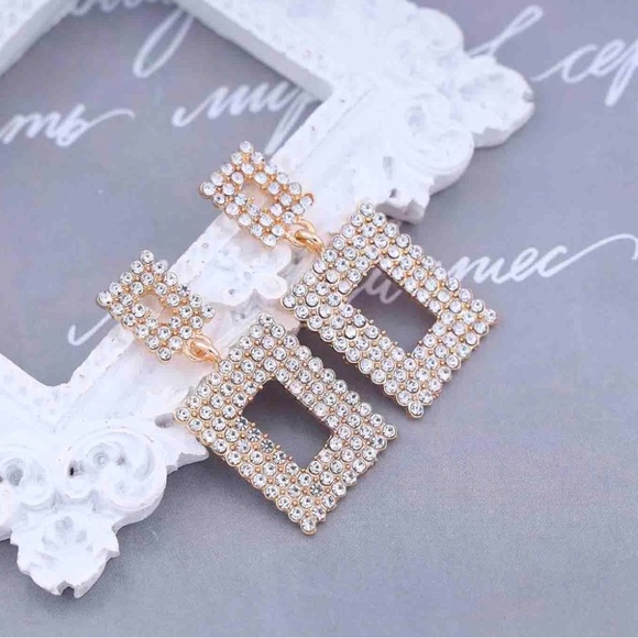 Crystal Square Dangle Earring - Picture 1 of 3
